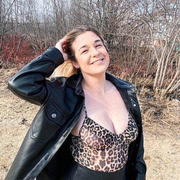 Meet your Posher, Chantal - Picture 1 of 1